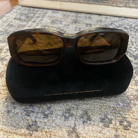 GUCCI GG0669S 002 sunglasses - Picture 3 of 7